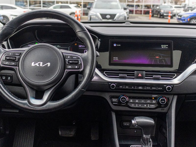Kia Niro SX TOURING NOIR 26242KM 2022 1 PROPRIO PAS DE RECLAMATION AU CARFAX