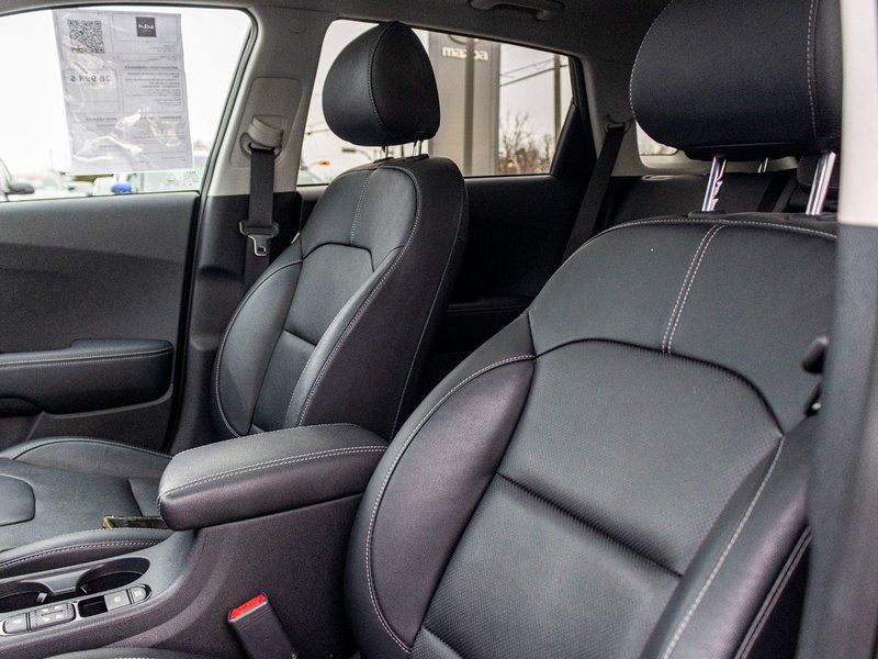 Kia Niro SX TOURING NOIR 26242KM 2022 1 PROPRIO PAS DE RECLAMATION AU CARFAX