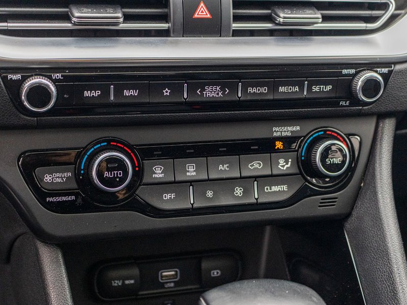 Kia Niro SX TOURING NOIR 26242KM 2022 1 PROPRIO PAS DE RECLAMATION AU CARFAX