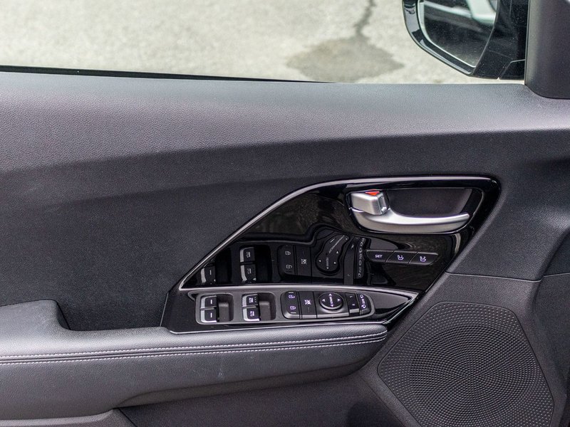 Kia Niro SX TOURING NOIR 26242KM 2022 1 PROPRIO PAS DE RECLAMATION AU CARFAX