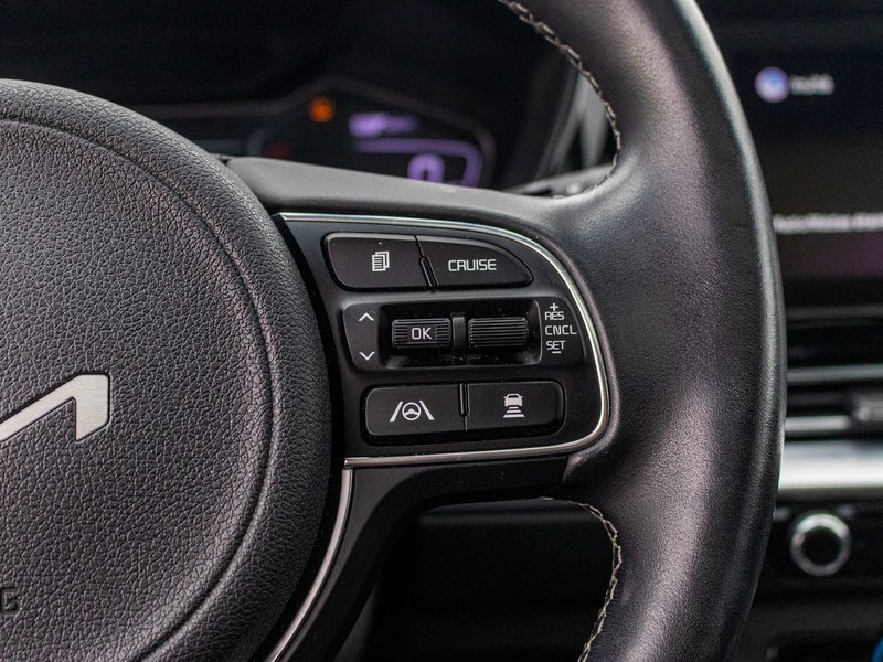 Kia Niro SX TOURING NOIR 26242KM 2022 1 PROPRIO PAS DE RECLAMATION AU CARFAX