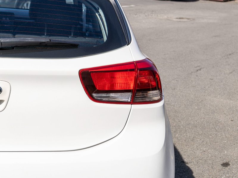Kia Rio 5-door LX+ AUTOM A/C BLANCHE 2021
