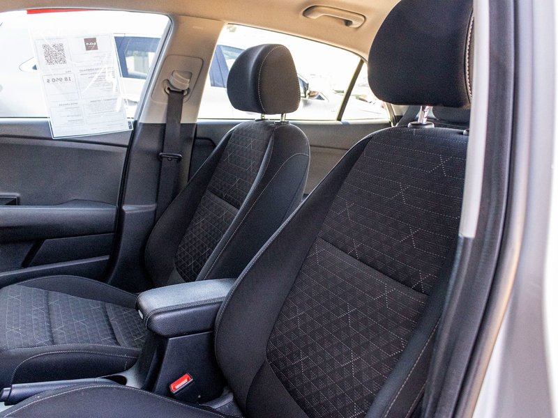 Kia Rio 5-door LX AUTOM A/C CAMERA 2022 PAS DE RECLAMATION AU CARFAX