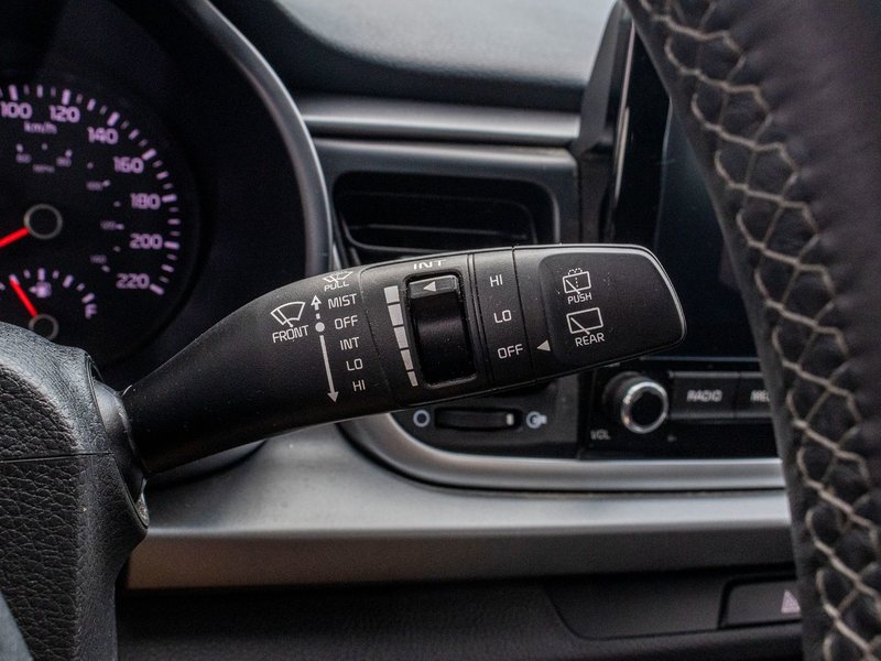 Kia Rio 5-door LX+ AUTOM A/C CAMERA SIEGES CHAUFFANTS 2023 1 PROPRIO PAS DE RECLAMTION AU CARFAX