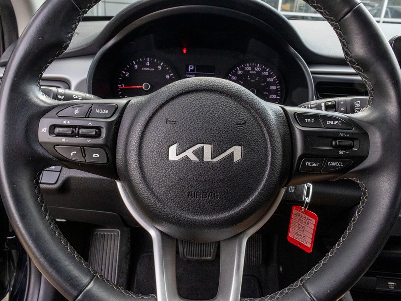 Kia Rio 5-door LX+ AUTOM A/C CAMERA SIEGES CHAUFFANTS 2023 1 PROPRIO PAS DE RECLAMTION AU CARFAX