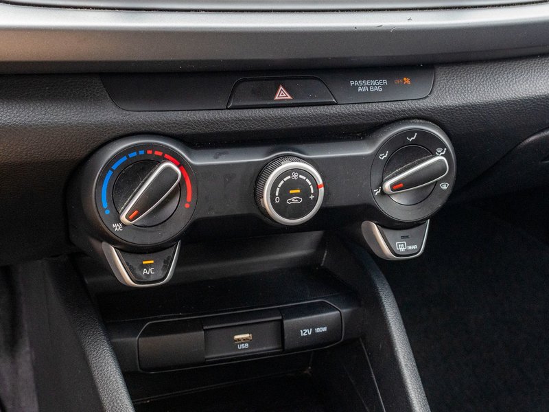 Kia Rio 5-door LX+ AUTOM A/C CAMERA SIEGES CHAUFFANTS 2023 1 PROPRIO PAS DE RECLAMTION AU CARFAX