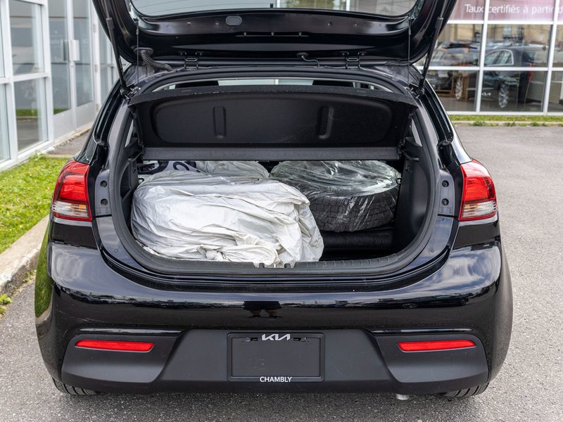 Kia Rio 5-door LX+ AUTOM A/C CAMERA SIEGES CHAUFFANTS 2023 1 PROPRIO PAS DE RECLAMTION AU CARFAX