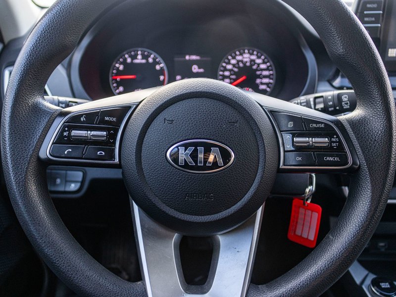 Kia Seltos LX AUTOM GRIS BAS KILO 57865KM 2021 1 PROPRIO PAS DE RECLAMATION AU CARFAX