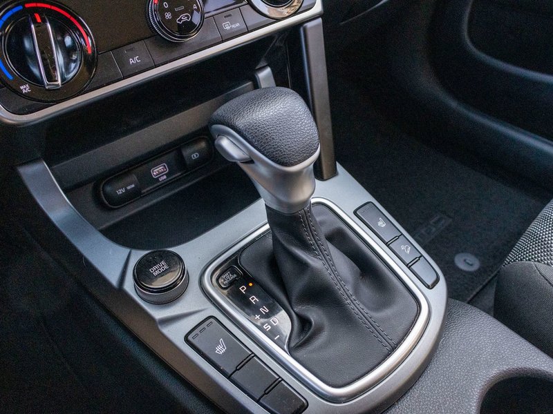 2022 Kia Seltos LX BLANC TRES BAS KILO 1 OWNER