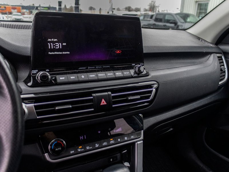 Kia Seltos SX TURBO AWD CUIR TOIT NAV 2022 1 PRORPIO PAS DE RECLAMATION AU CARFAX