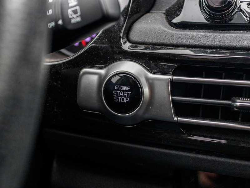 Kia Seltos SX TURBO AWD CUIR TOIT NAV 2022 1 PRORPIO PAS DE RECLAMATION AU CARFAX