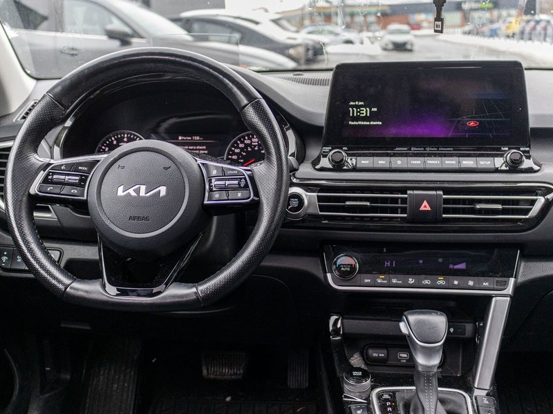 Kia Seltos SX TURBO AWD CUIR TOIT NAV 2022 1 PRORPIO PAS DE RECLAMATION AU CARFAX