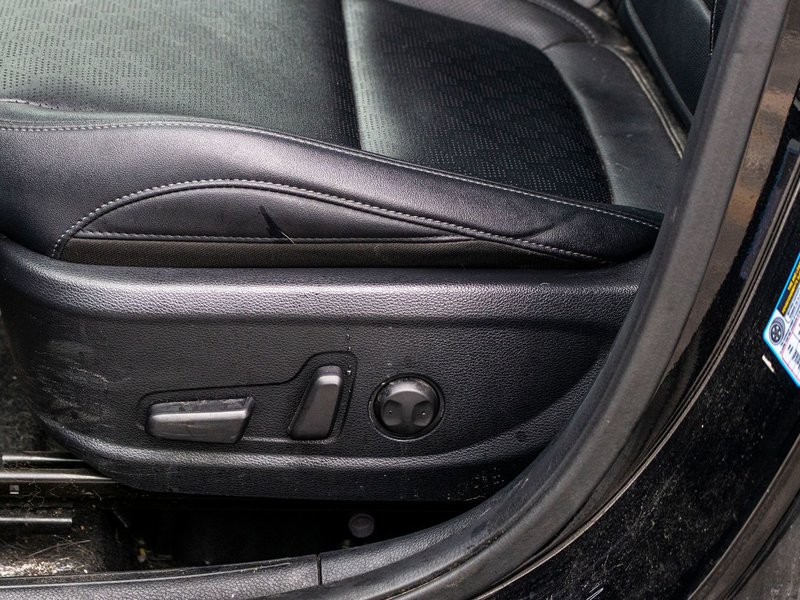 Kia Seltos SX TURBO AWD CUIR TOIT NAV 2022 1 PRORPIO PAS DE RECLAMATION AU CARFAX