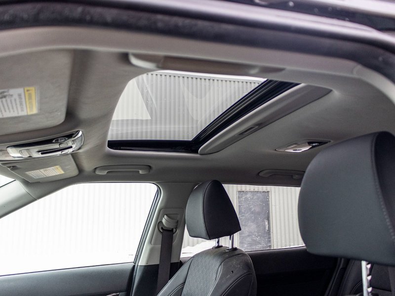 Kia Seltos SX TURBO AWD CUIR TOIT NAV 2022 1 PRORPIO PAS DE RECLAMATION AU CARFAX