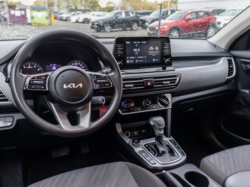 Kia Seltos LX AWD AUTOM GRIS 2022 1 PROPRIO PAS DE RECLAMATION AU CARFAX