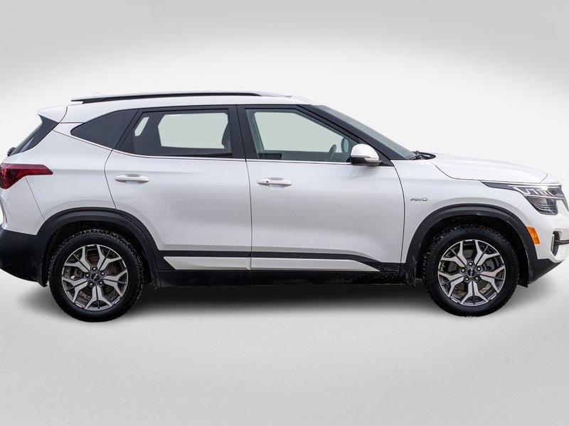Kia Seltos EX PREMIUM AWD BLANC CUIR TOIT 2023 1 PROPRIO