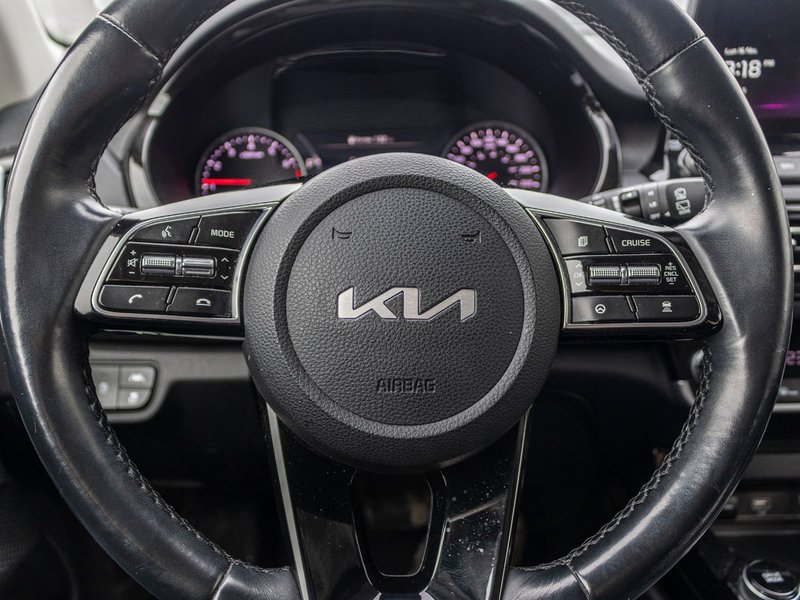 Kia Seltos EX PREMIUM AWD BLANC CUIR TOIT 2023 1 PROPRIO