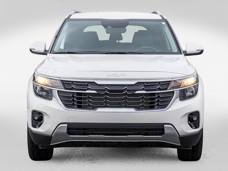 Kia Seltos LX AWD BLANC BAS KILO 2024 1 PROPRIO PAS DE RECLAMATION AU CARFAX