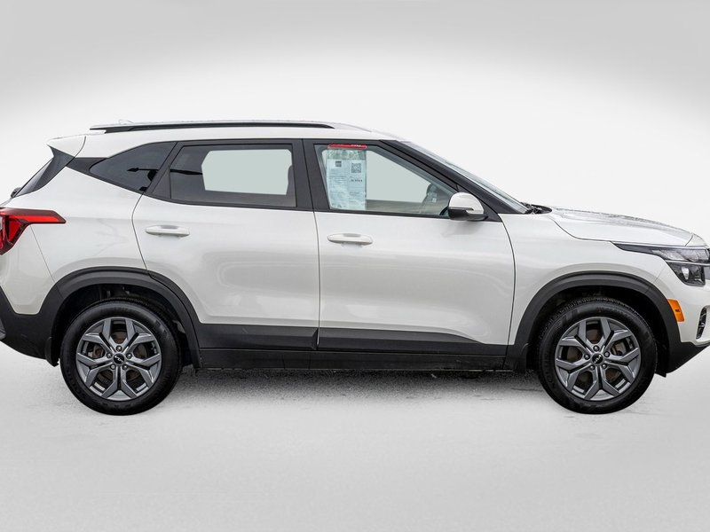 Kia Seltos LX AWD BLANC BAS KILO 2024 1 PROPRIO PAS DE RECLAMATION AU CARFAX