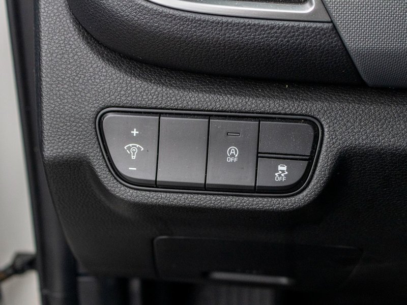 Kia Seltos LX AWD BLANC BAS KILO 2024 1 PROPRIO PAS DE RECLAMATION AU CARFAX