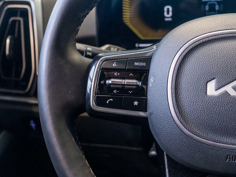 Kia SORENTO EX 2.5T AWD (PREM PAINT) EX AWD BLANC CUIR NOIR 977KM WOW 2025 EN INVENTAIRE