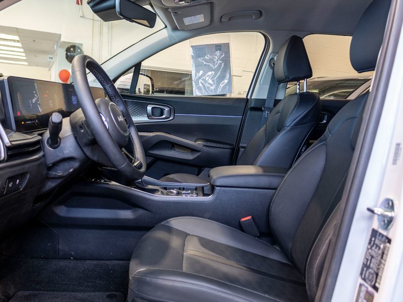 Kia SORENTO EX 2.5T AWD (PREM PAINT) EX AWD BLANC CUIR NOIR 977KM WOW 2025 EN INVENTAIRE