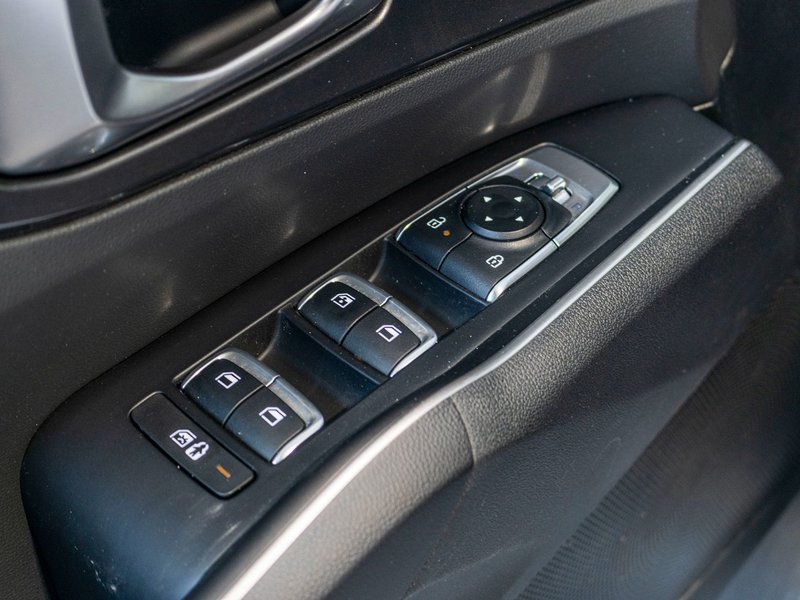 Kia SORENTO EX 2.5T AWD (PREM PAINT) EX AWD BLANC CUIR NOIR 977KM WOW 2025 EN INVENTAIRE