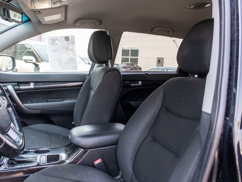 2014 Kia Sorento LX V6 AWD NOIR NO CARFAX CLAIM