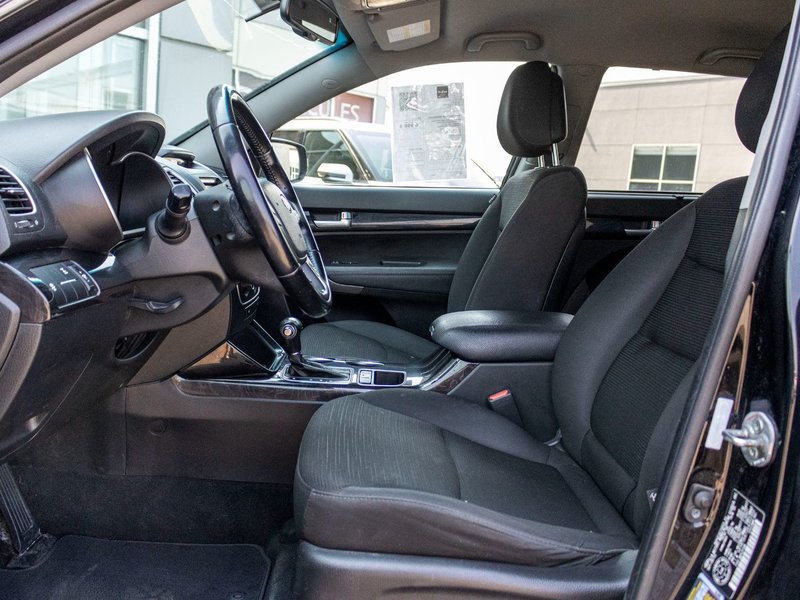 2014 Kia Sorento LX V6 AWD NOIR NO CARFAX CLAIM