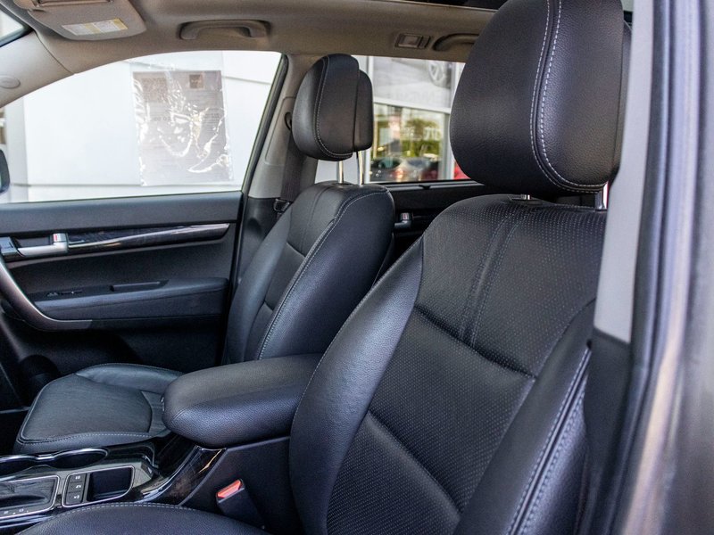 Kia Sorento SX V6 AWD CUIR TOIT NAVI 2015 7 PASSAGERS