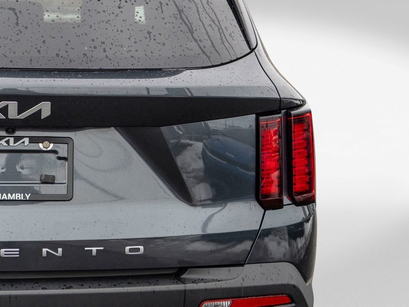 2022 Kia SORENTO LX 2.5L AWD (PREM PAINT) LX PREMIUM AWD 7 PASSAGERS 1 OWNER NO CARFAX CLAIM