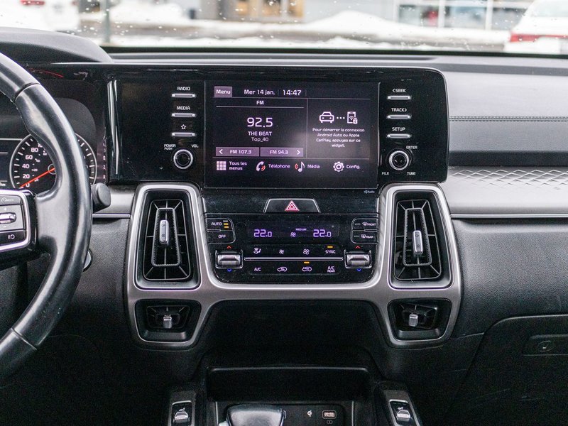 2022 Kia SORENTO LX 2.5L AWD (PREM PAINT) LX PREMIUM AWD 7 PASSAGERS 1 OWNER NO CARFAX CLAIM