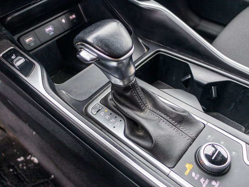 2022 Kia SORENTO LX 2.5L AWD (PREM PAINT) LX PREMIUM AWD 7 PASSAGERS 1 OWNER NO CARFAX CLAIM