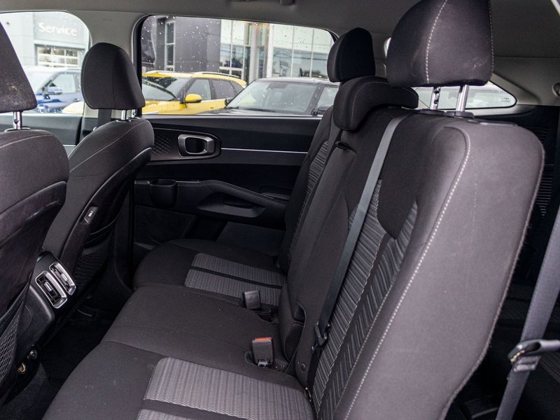 2022 Kia SORENTO LX 2.5L AWD (PREM PAINT) LX PREMIUM AWD 7 PASSAGERS 1 OWNER NO CARFAX CLAIM