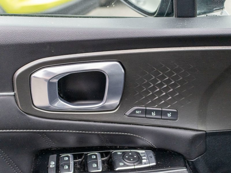 2023 Kia Sorento SX AWD 6 PASSAGERS NEW WINDSHIELD