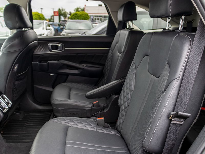 2023 Kia Sorento SX AWD 6 PASSAGERS NEW WINDSHIELD