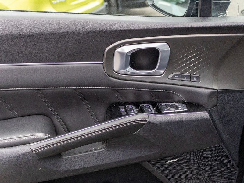 2023 Kia Sorento SX AWD 6 PASSAGERS NEW WINDSHIELD