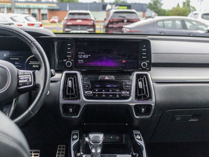 2023 Kia Sorento SX AWD 6 PASSAGERS NEW WINDSHIELD