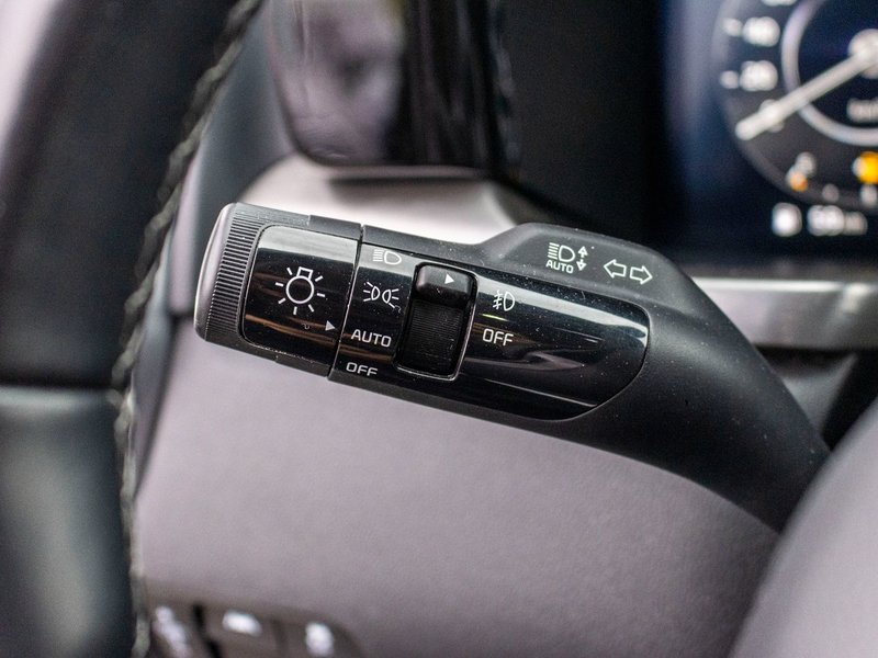 Kia Sorento SX AWD 6 PASS CUIR TOIT NAV 2023 1 PROPRIO PAS DE RECLAMATION AU CARFAX