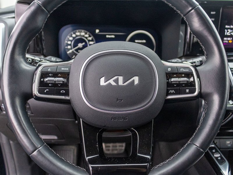 Kia Sorento SX AWD 6 PASS CUIR TOIT NAV 2023 1 PROPRIO PAS DE RECLAMATION AU CARFAX