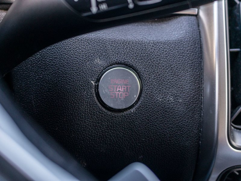 Kia Sorento X-LINE AWD NOIR BAS KILO 2023 1 PROPRIO PAS DE RECLAMATION AU CARFAX