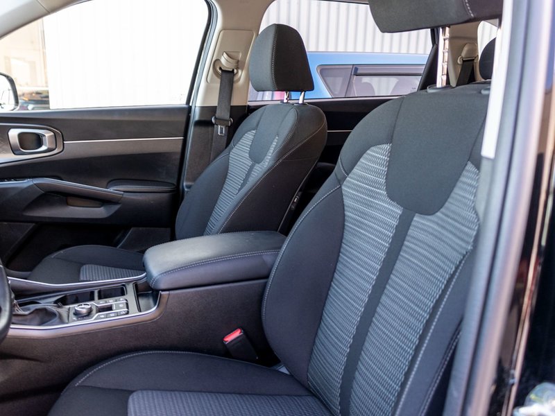 Kia Sorento X-LINE AWD NOIR BAS KILO 2023 1 PROPRIO PAS DE RECLAMATION AU CARFAX