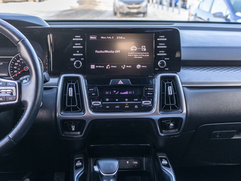 Kia Sorento X-LINE AWD NOIR BAS KILO 2023 1 PROPRIO PAS DE RECLAMATION AU CARFAX