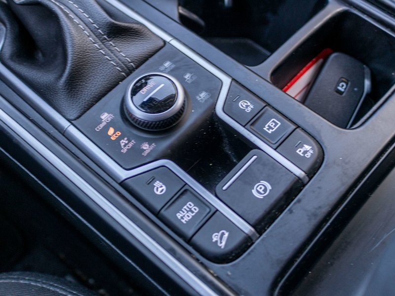 Kia Sorento X-LINE AWD NOIR BAS KILO 2023 1 PROPRIO PAS DE RECLAMATION AU CARFAX