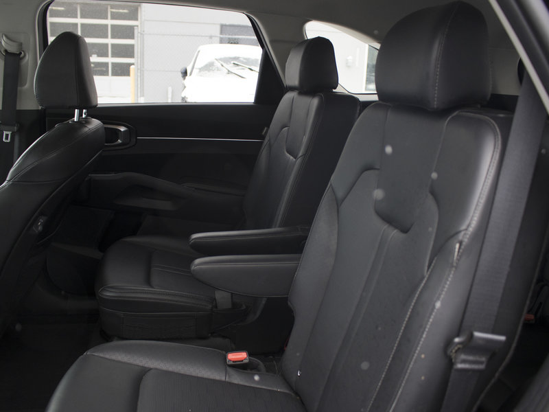 Kia SORENTO EX 2.5T AWD (PREM PAINT) EX AWD CUIR NOIR SUR NOIR 2024 1 PROPRIO PAS DE RECLAMATION AU CARFAX