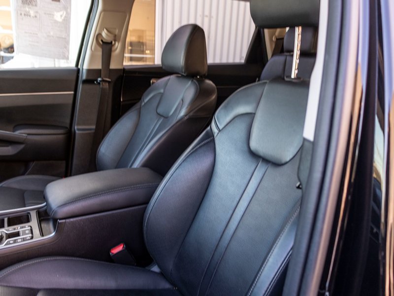 Kia Sorento EX AWD NOIR CUIR 36470KM 2024 PAS DE RECLAMATION AU CARFAX