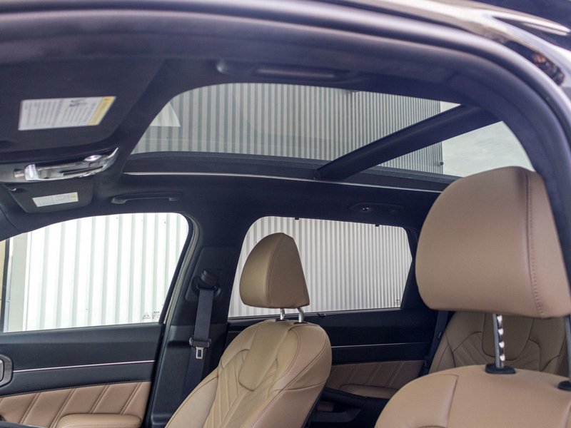 Kia Sorento X-PRO RARE AWD NOIR CUIR BRUN WOW 2024 PAS DE RECLAMATION AU CARFAX