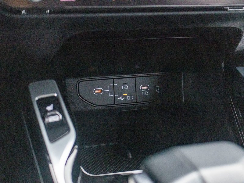 2025 Kia Sorento X-LINE CUIR TOIT AWD COMME NEUF 1 OWNER NO CARFAX CLAIM