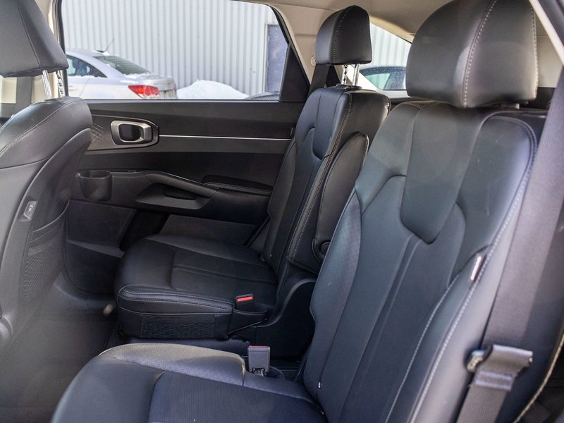 Kia Sorento EX AWD GRIS LOUP CUIR NOIR BAS KILO 2025 PAS DE RECLAMATION AU CARFAX