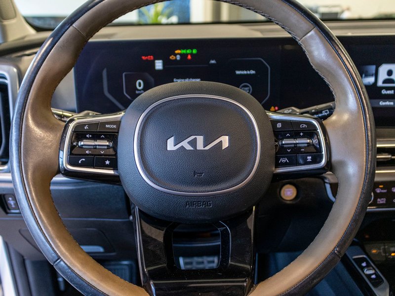 Kia Sorento X-LINE LIMITED AWD CUIR TOIT BLANC 2025 1 PROPRIO PAS DE RECLAMATION AU CARFAX